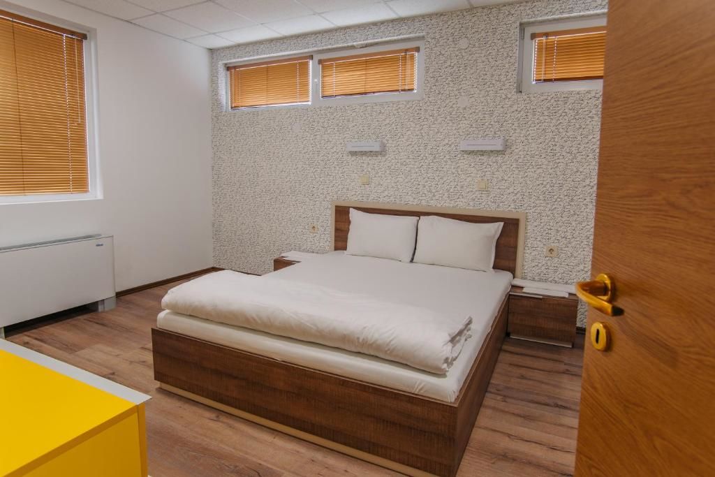 Апарт-отели Pansion Storgozia Плевен-56